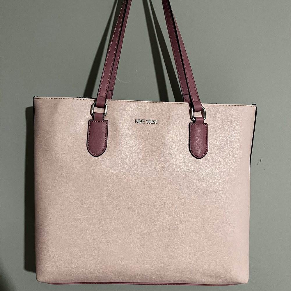 Nine West tote bag. pink
